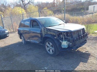 TOYOTA HIGHLANDER 2013