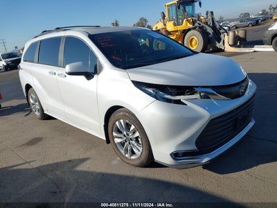 TOYOTA SIENNA 2024