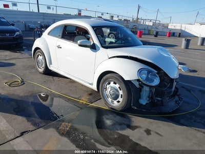 VOLKSWAGEN BEETLE 2015