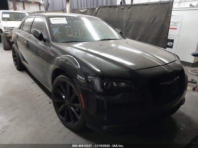 CHRYSLER 300 2015