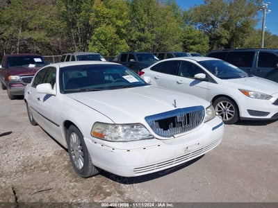 LINCOLN TOWN CAR 2005