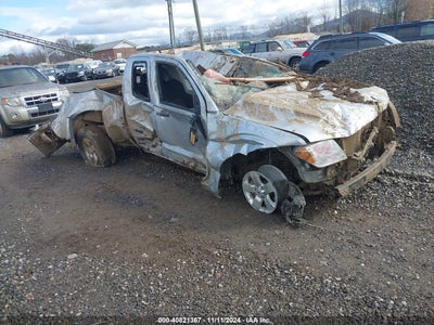 NISSAN FRONTIER 2016