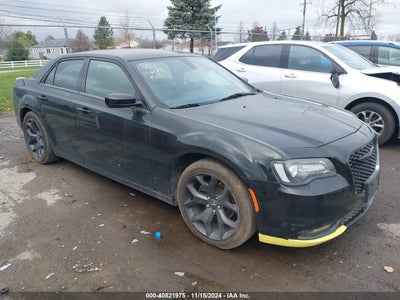 CHRYSLER 300 2020