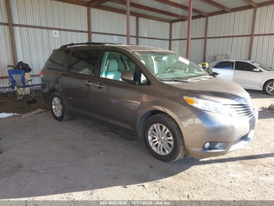 TOYOTA SIENNA 2012