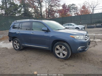 TOYOTA HIGHLANDER 2013
