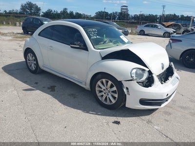 VOLKSWAGEN BEETLE 2013