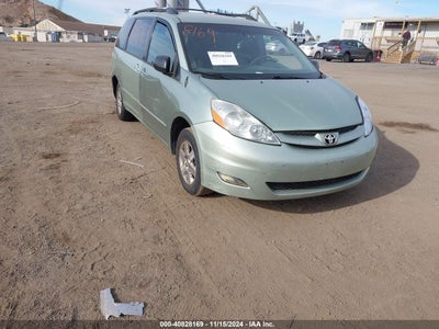 TOYOTA SIENNA 2009