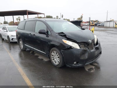 TOYOTA SIENNA 2011
