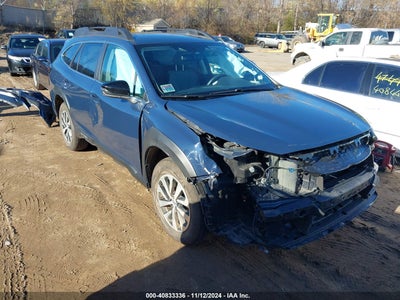 SUBARU OUTBACK 2024