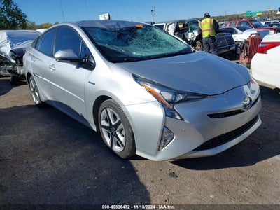 TOYOTA PRIUS 2017