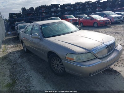 LINCOLN TOWN CAR 2003