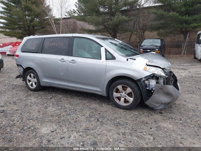 TOYOTA SIENNA 2012