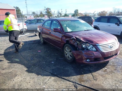 TOYOTA AVALON 2010