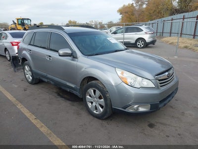 SUBARU OUTBACK 2011