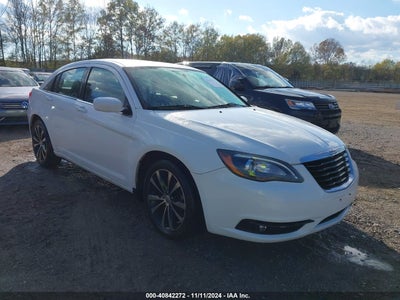 CHRYSLER 200 2013