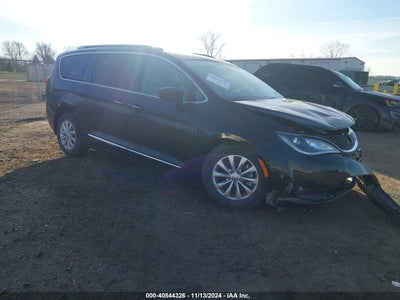CHRYSLER PACIFICA 2018