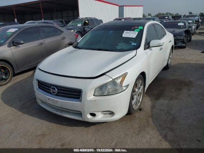 NISSAN MAXIMA 2012