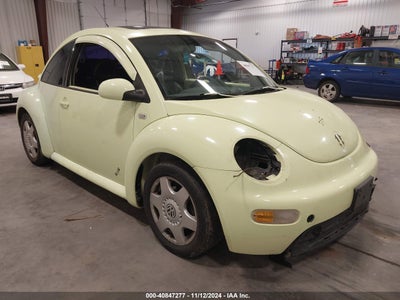 VOLKSWAGEN NEW BEETLE 2001