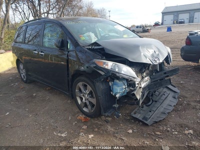 TOYOTA SIENNA 2013