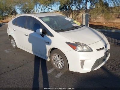 TOYOTA PRIUS PLUG-IN 2015