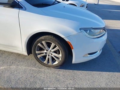 CHRYSLER 200 2015