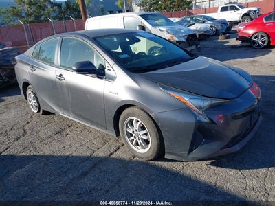 TOYOTA PRIUS 2018