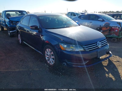 VOLKSWAGEN PASSAT 2013