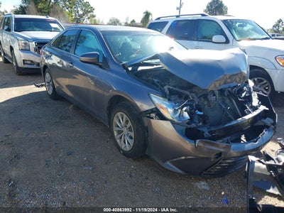 TOYOTA CAMRY 2016