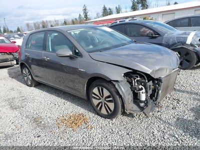VOLKSWAGEN E-GOLF 2016