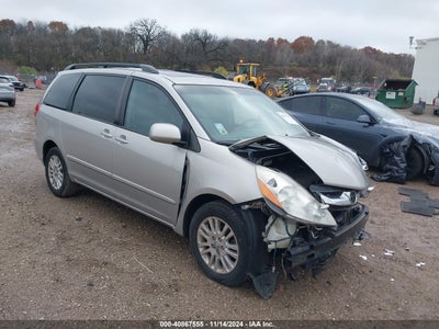 TOYOTA SIENNA 2009