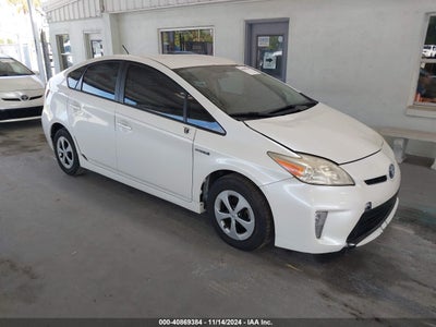 TOYOTA PRIUS 2015