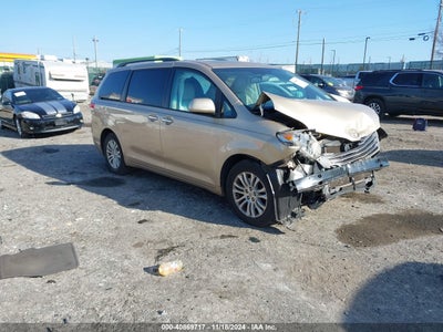 TOYOTA SIENNA 2012