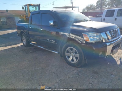 NISSAN TITAN 2015