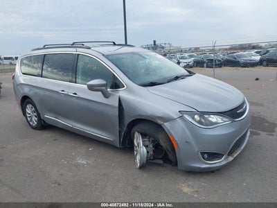 CHRYSLER PACIFICA 2017