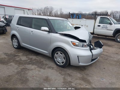 SCION XB 2010