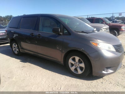 TOYOTA SIENNA 2015