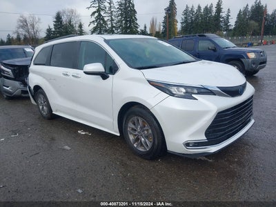 TOYOTA SIENNA 2024