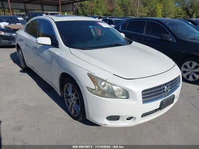 NISSAN MAXIMA 2011