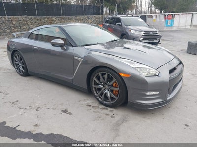 NISSAN GT-R 2015
