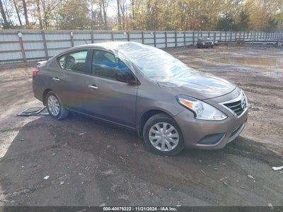 NISSAN VERSA 2017