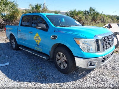 NISSAN TITAN 2017