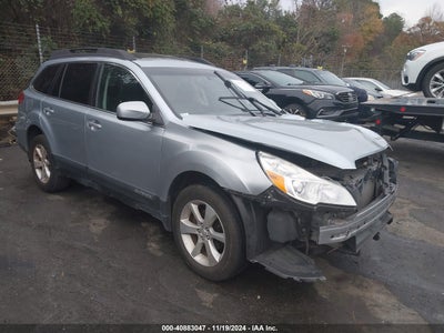 SUBARU OUTBACK 2013