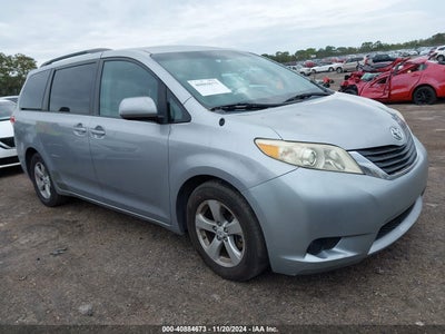 TOYOTA SIENNA 2011