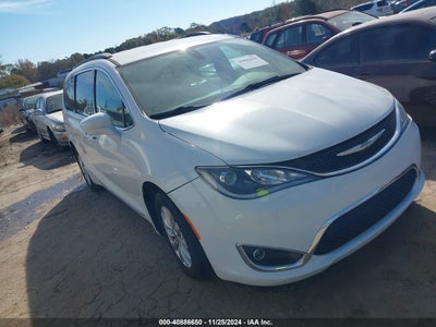 CHRYSLER PACIFICA 2017