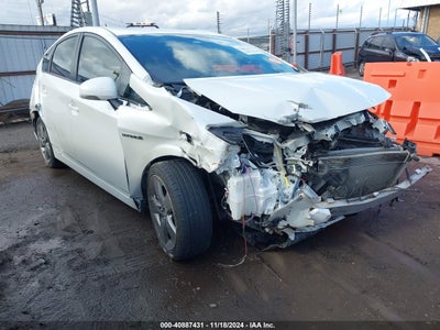 TOYOTA PRIUS 2015