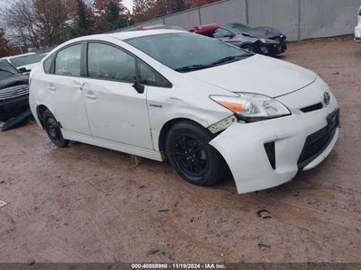 TOYOTA PRIUS 2013