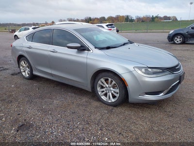 CHRYSLER 200 2015