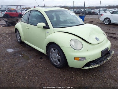 VOLKSWAGEN NEW BEETLE 2001