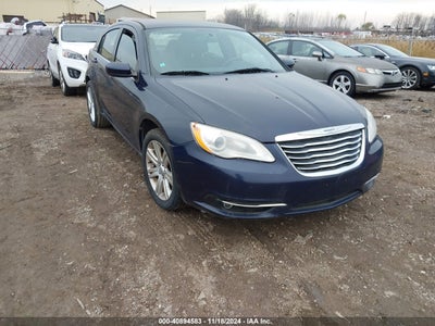 CHRYSLER 200 2013