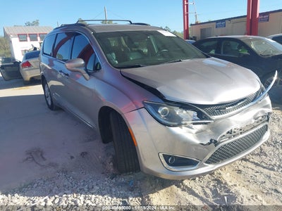 CHRYSLER PACIFICA 2017